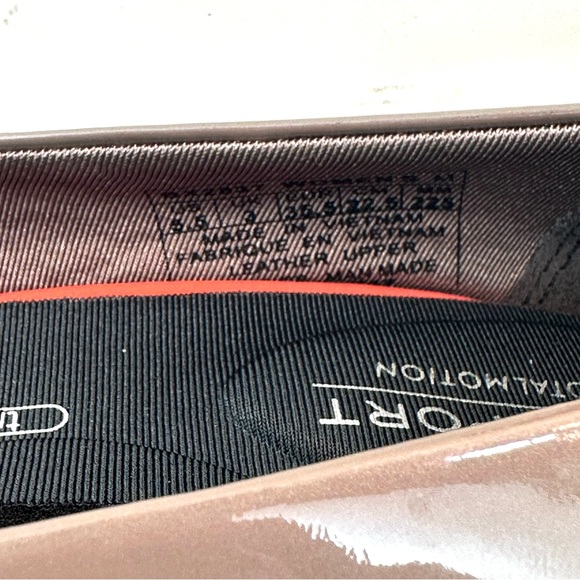 Rockport Women's Plain Pump Dress Shoes Color: Taupe Grey Patent Size: 5.5 NEW - Picture 14 of 15